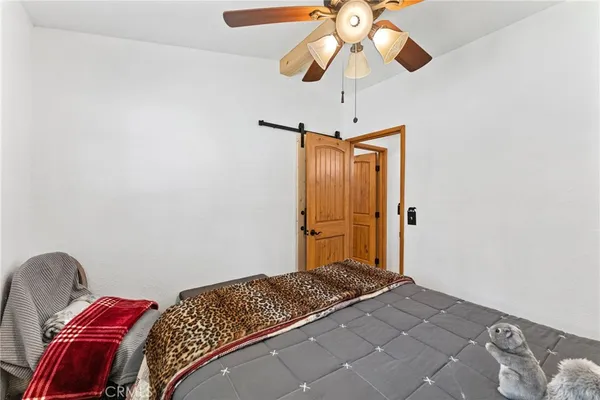 $2,400 | 318 Los Angeles, Big Bear City, CA 92386