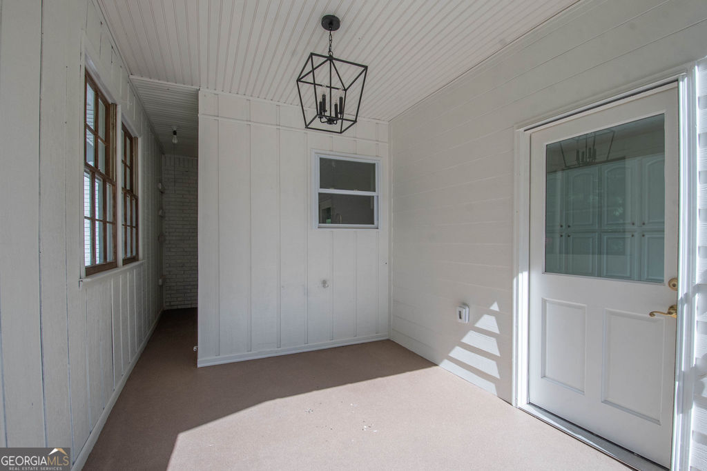 183 Busbin Road Fayetteville, GA 30215 - Photo 7 of 35 Gallery Image 7