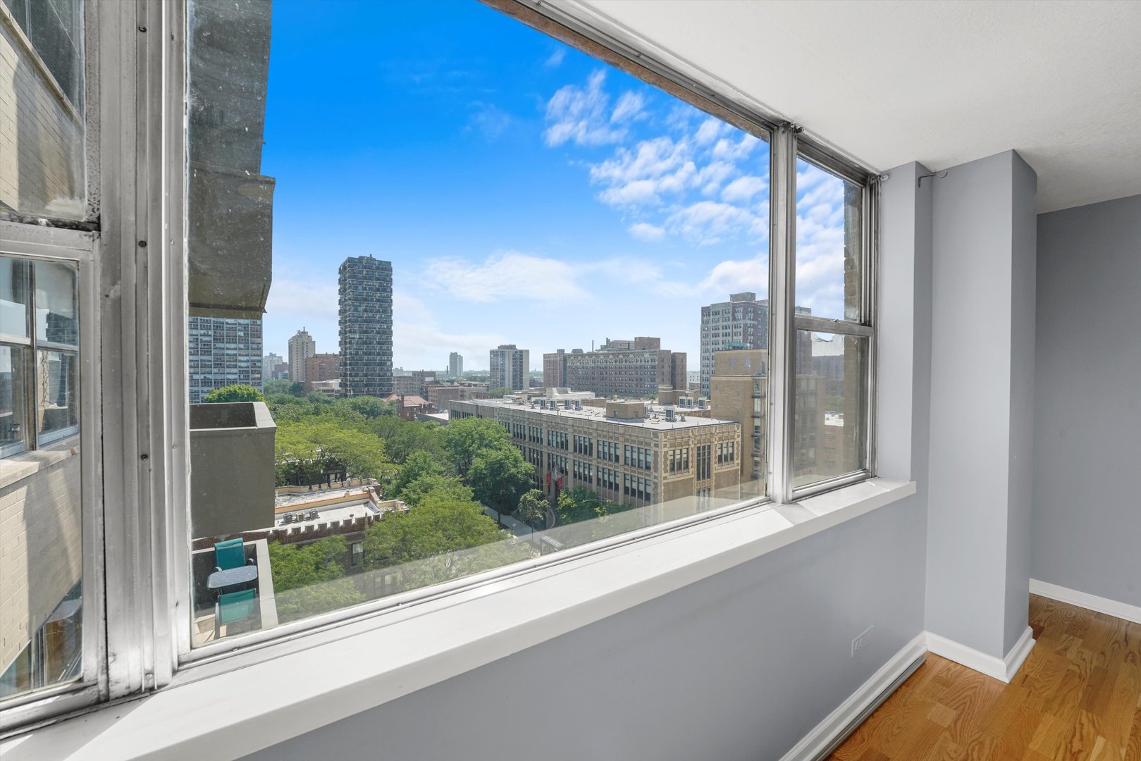 6301 North Sheridan Road, Unit 9A Chicago, IL 60660 - Photo 15 of 23 a view of a city from a window