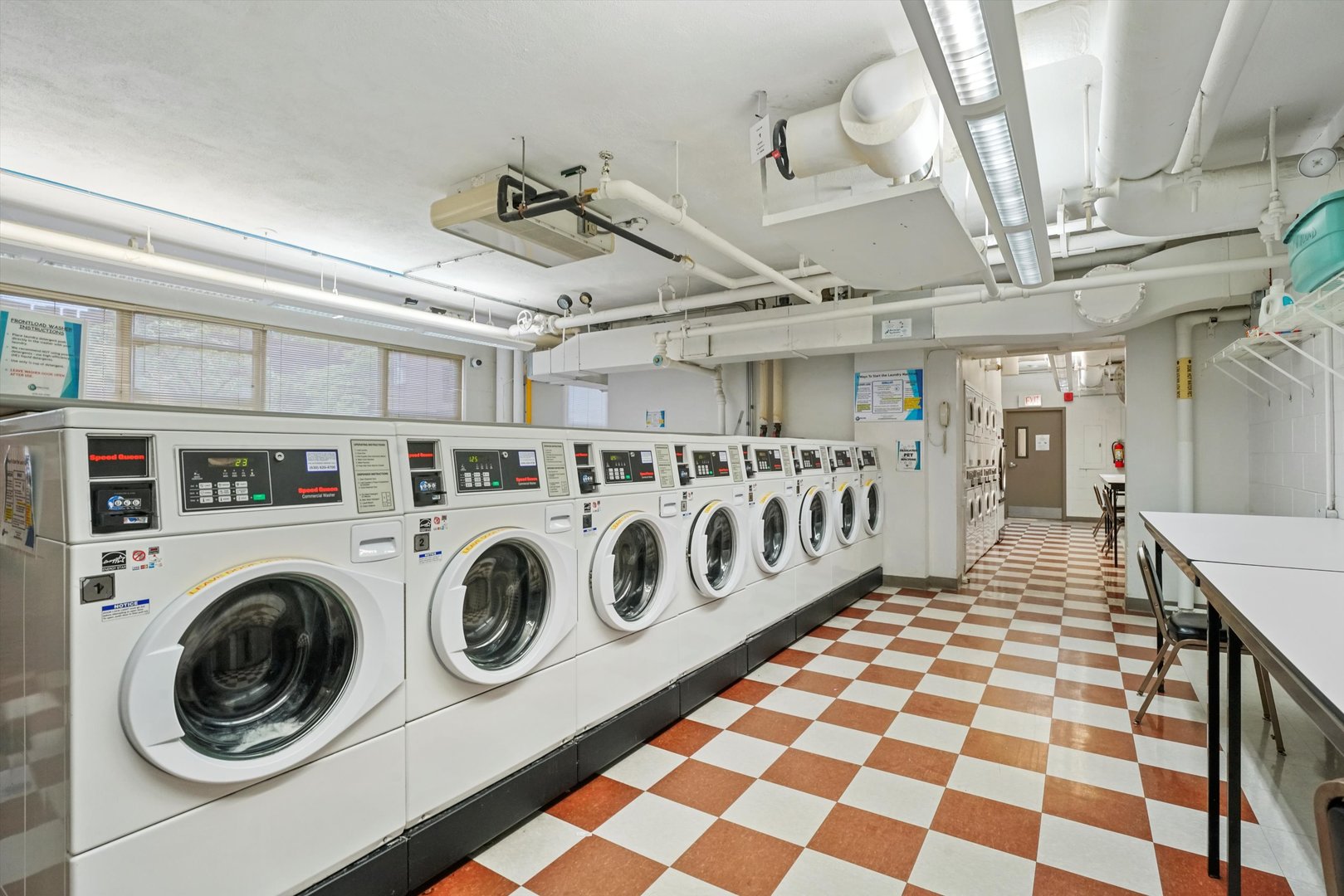 6301 North Sheridan Road, Unit 9A Chicago, IL 60660 - Photo 19 of 23 a utility room with dryer and washer