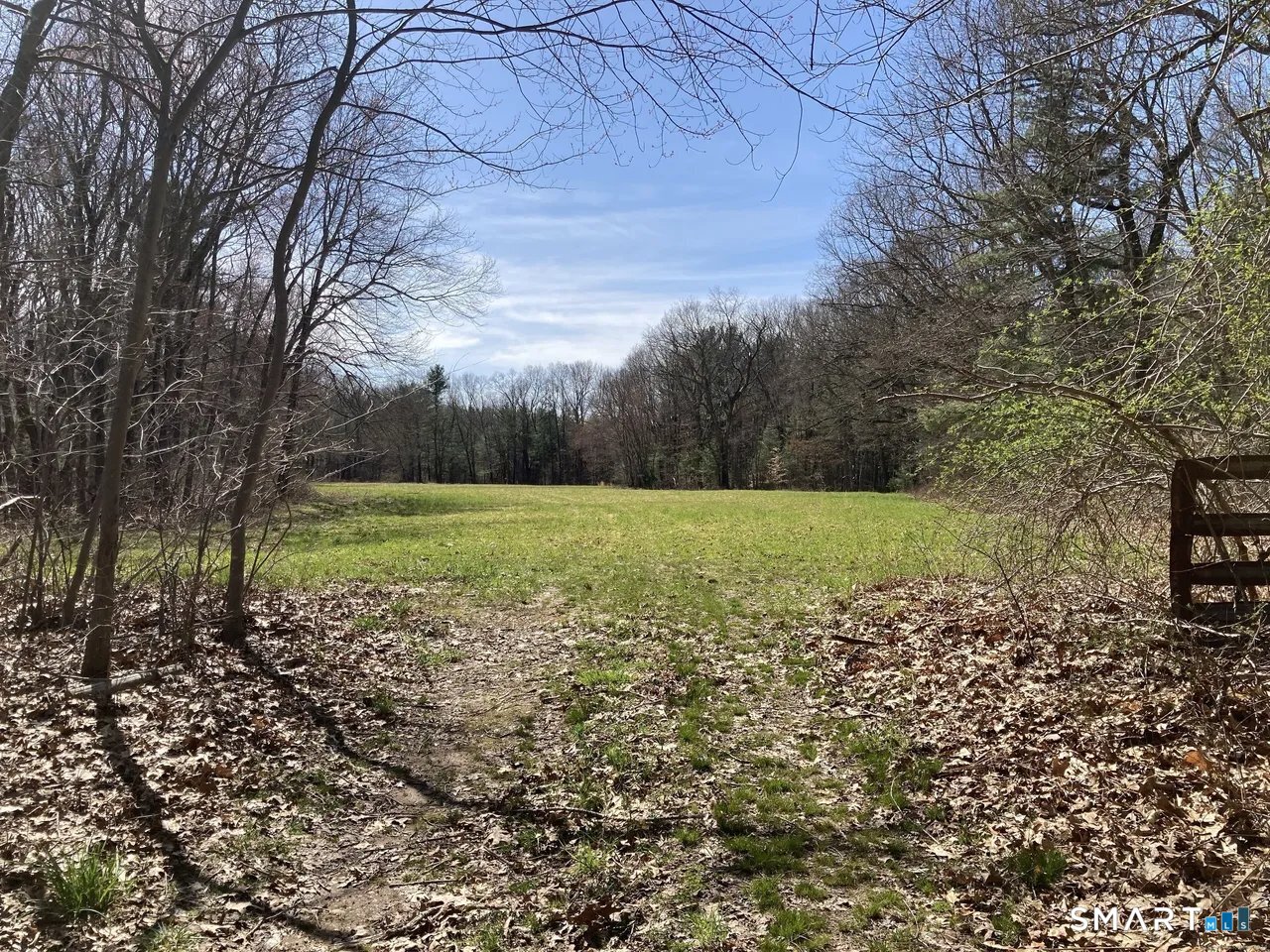 916 Hillstown Road Manchester, CT 06040 - Photo 2 of 3