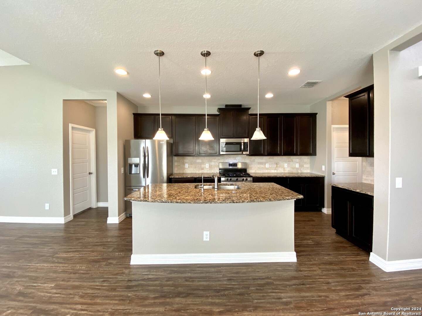 1206 Ranch Falls San Antonio, TX 78245 - Photo 15 of 92