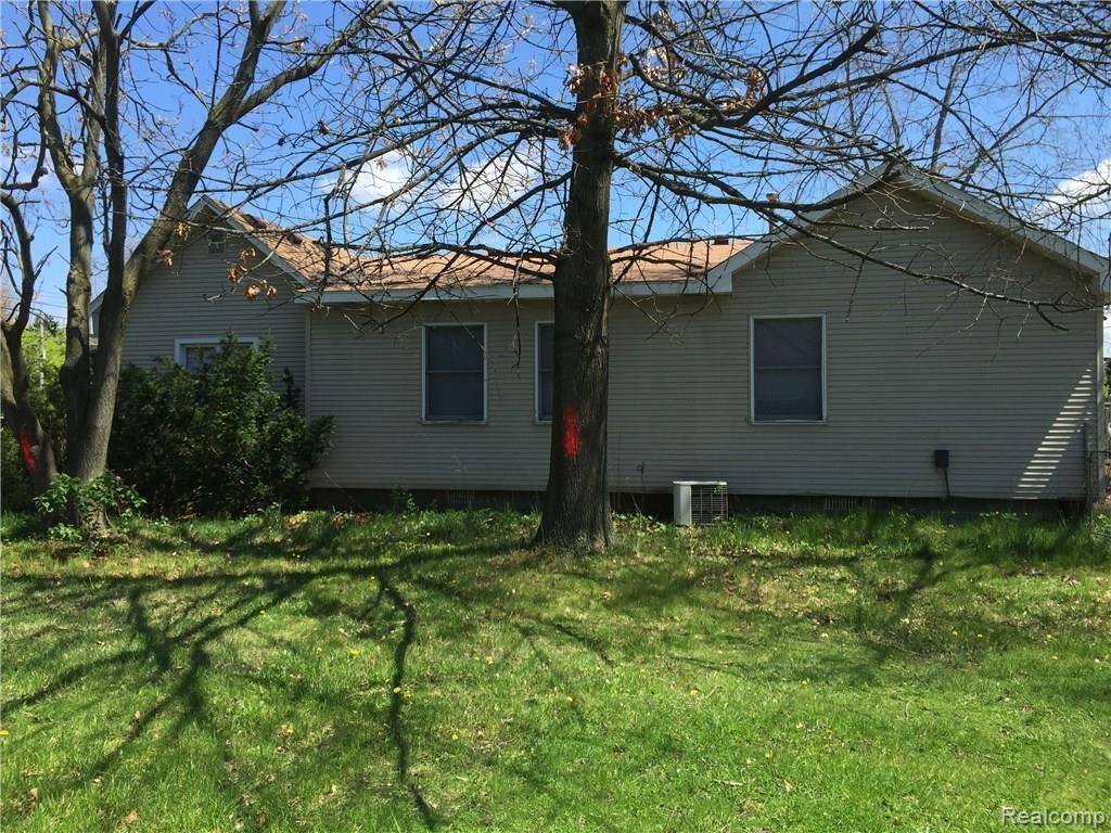 815 East Clinton Street Howell, MI 48843 - Photo 5 of 5