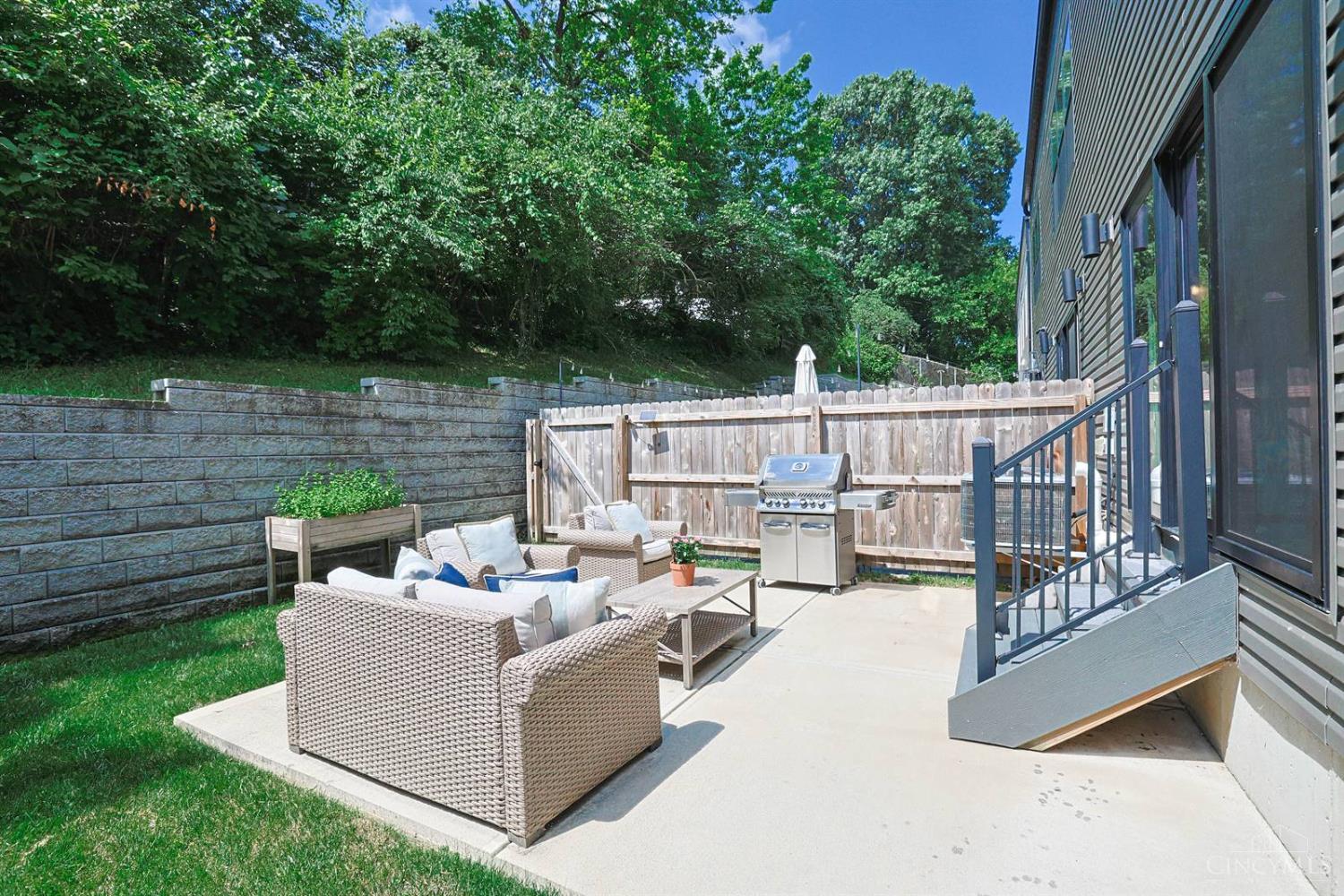 3647 Brotherton Road, Unit C Cincinnati, OH 45209 - Photo 37 of 47