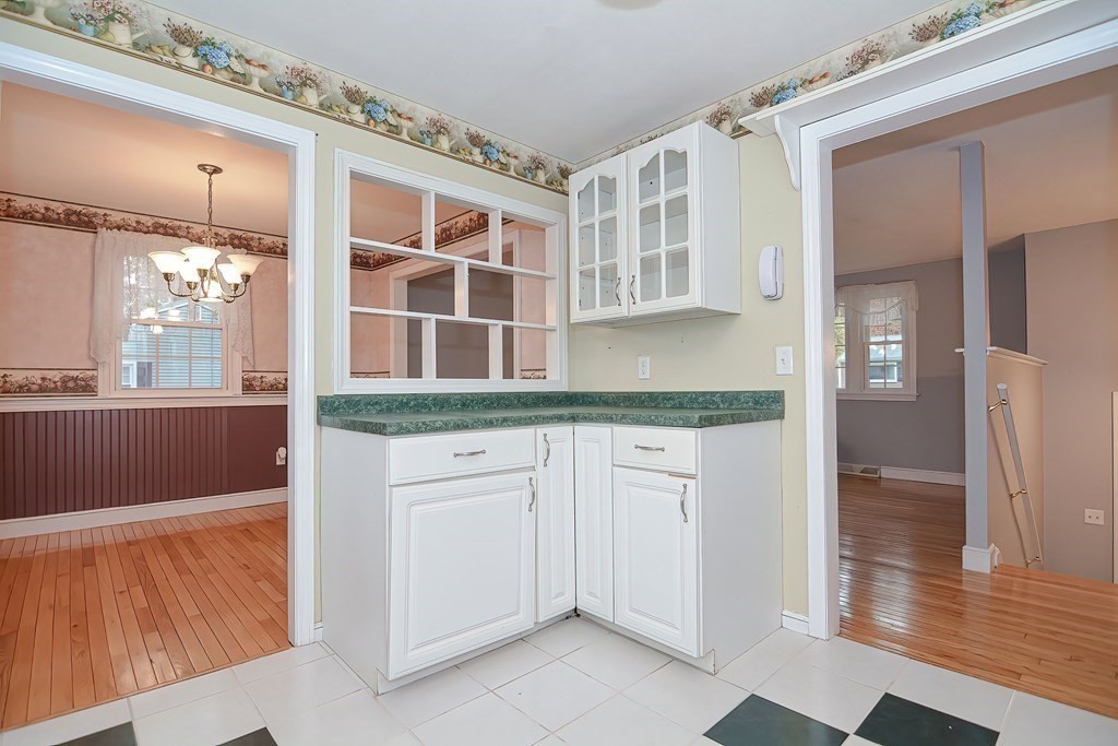 29 Meadow Road Medway, MA 02053 - Photo 14 of 39 Gallery Image 14