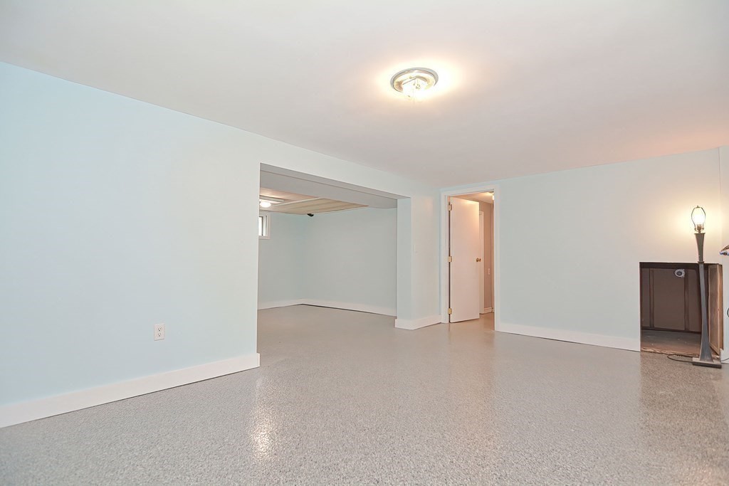 29 Meadow Road Medway, MA 02053 - Photo 32 of 39 Gallery Image 32
