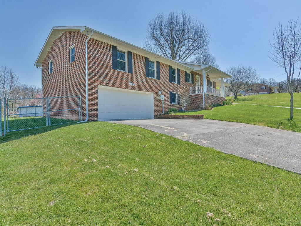 573 Jobe Road Elizabethton, TN 37643 - Photo 3 of 33 Photo 3