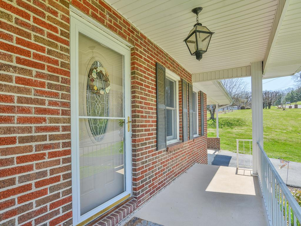 573 Jobe Road Elizabethton, TN 37643 - Photo 4 of 33 Photo 4
