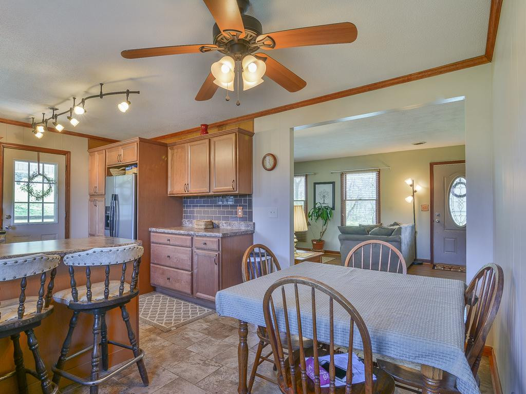 573 Jobe Road Elizabethton, TN 37643 - Photo 9 of 33 Photo 9