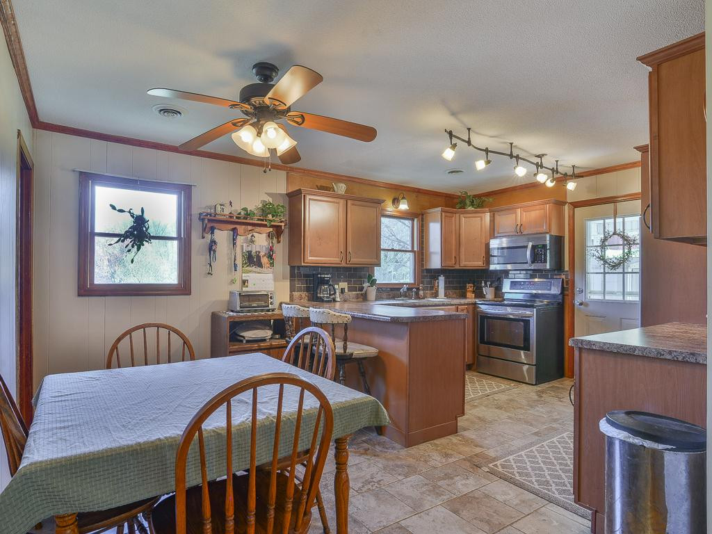 573 Jobe Road Elizabethton, TN 37643 - Photo 10 of 33 Photo 10