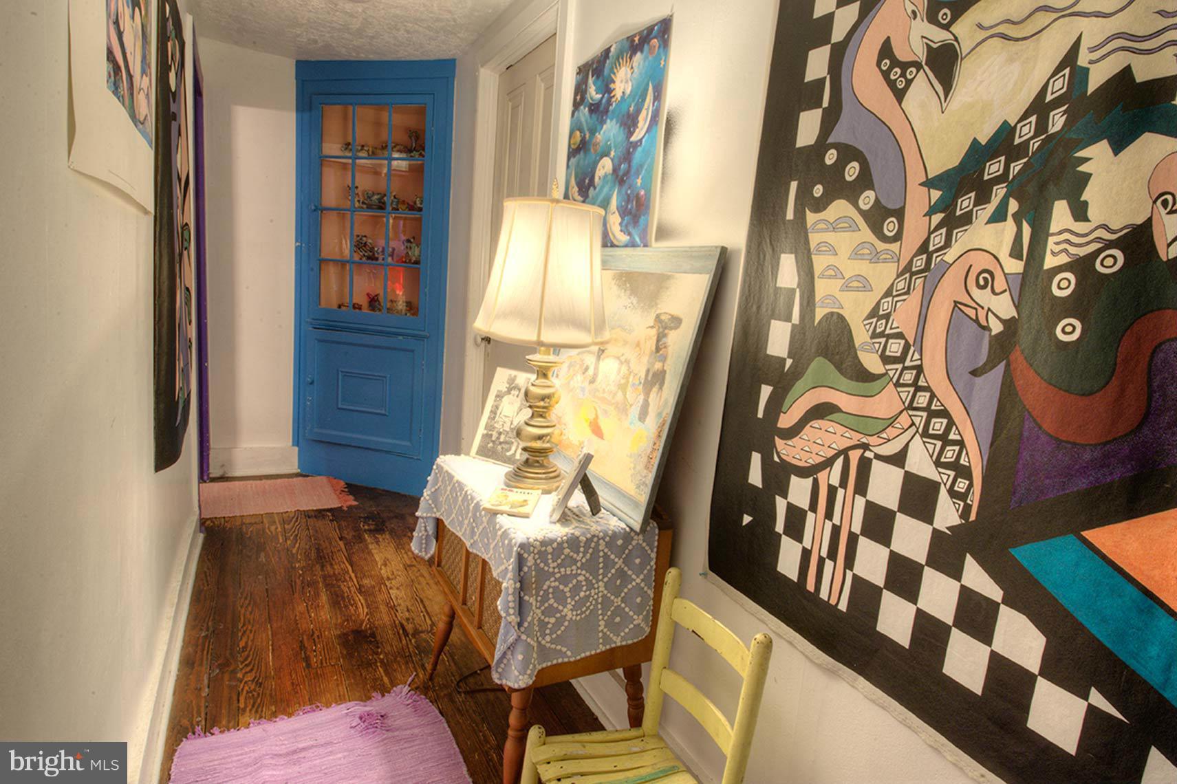 618 Warren Road Cockeysville, MD 21030 - Photo 20 of 29 HALLWAY
