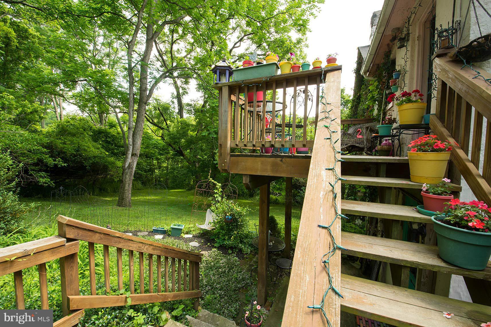 618 Warren Road Cockeysville, MD 21030 - Photo 4 of 29 ENJOY NATURE IN A PRIVATE SETTING