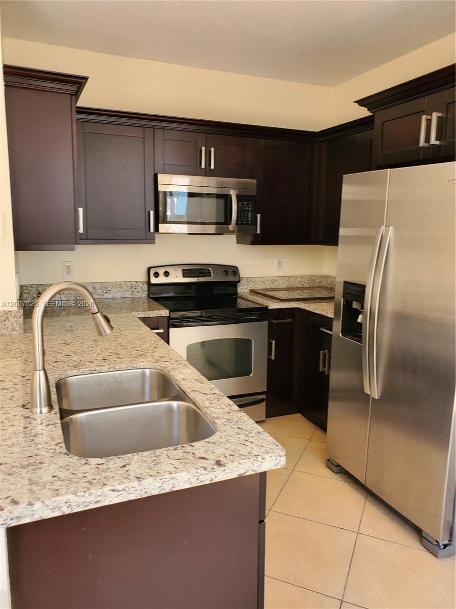 13952 Southwest 153rd Terrace Miami, FL 33177 - Photo 16 of 41