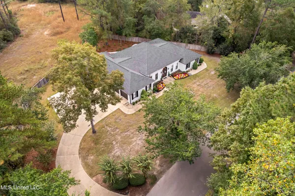 $724,900 | 49 Canebrake Boulevard, Hattiesburg, MS 39402