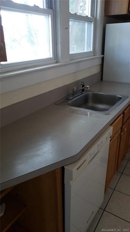 42 Weed Hill Avenue Stamford, CT 06907 - Photo 14 of 26 a close view of sink and a window
