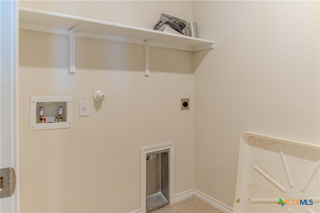 620 English Oak Street Georgetown, TX 78626 - Photo 26 of 29 a view of an empty room