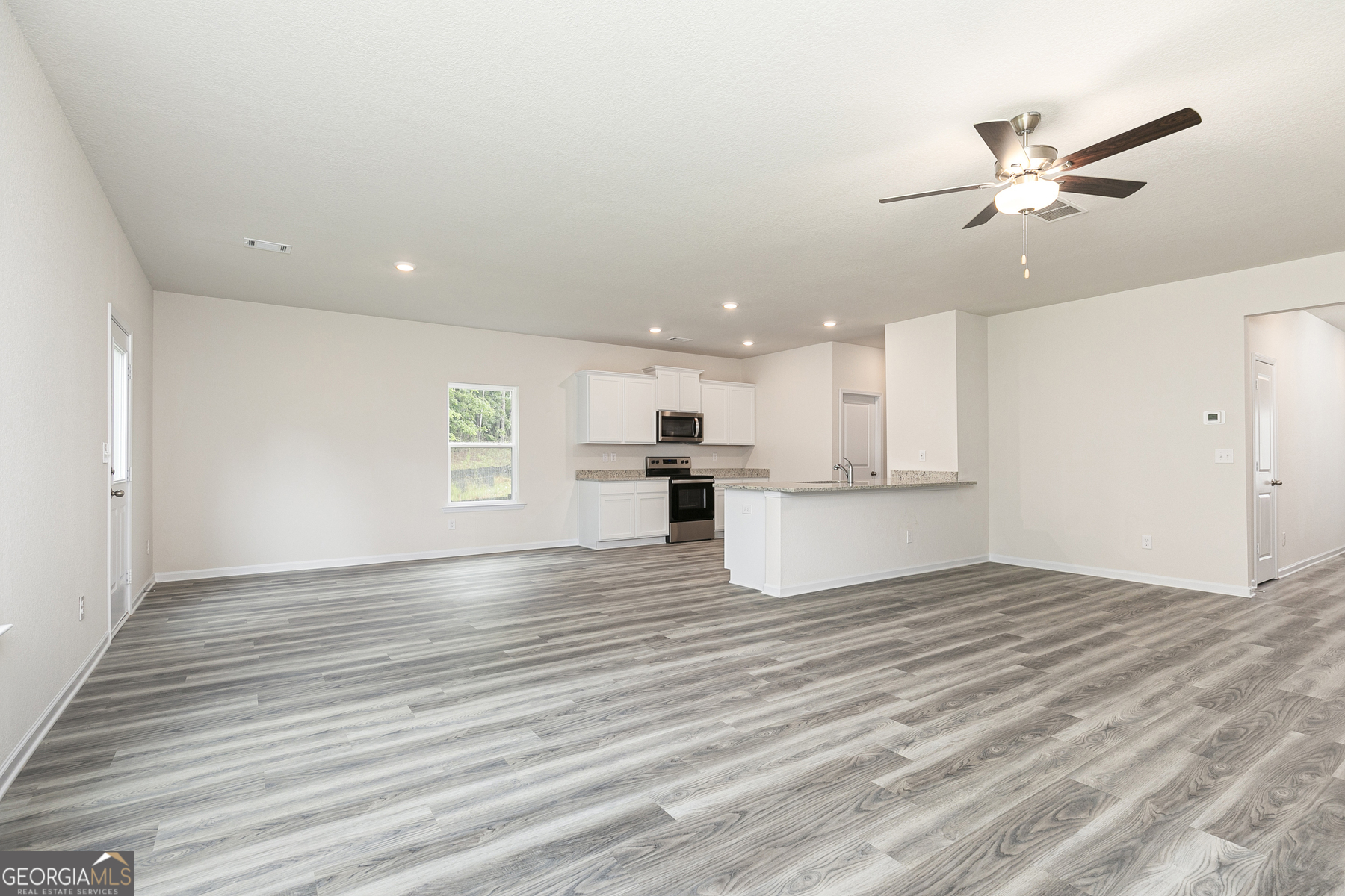 621 Slate Road Conyers, GA 30013 - Photo 4 of 21 Gallery Image 4