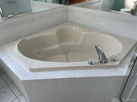 47786 Lighthouse Drive Macomb, MI 48044 - Photo 21 of 32 Masterbath