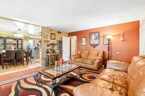$399,900 | 871 Greenwood Avenue, West Sacramento, CA 95605