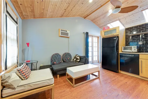 $1,550 | 5500 Westminster Drive, Unit B, Austin, TX 78723