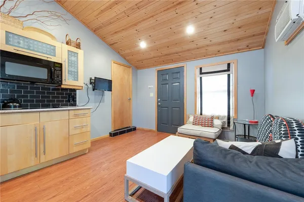 $1,550 | 5500 Westminster Drive, Unit B, Austin, TX 78723
