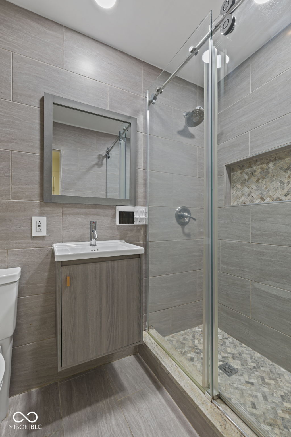 8010 Witherington Road Indianapolis, IN 46268 - Photo 11 of 17 Gallery Image 11