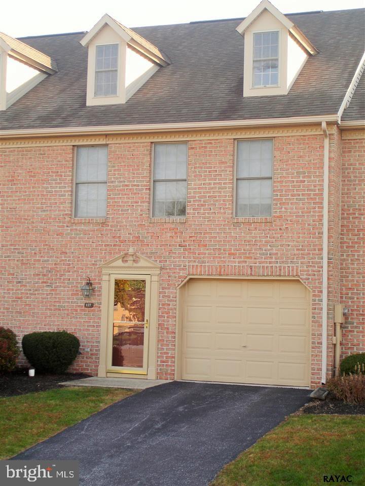 127 Pointe Ridge Drive York, PA 17402 - Photo 1 of 22 Gallery Image 1