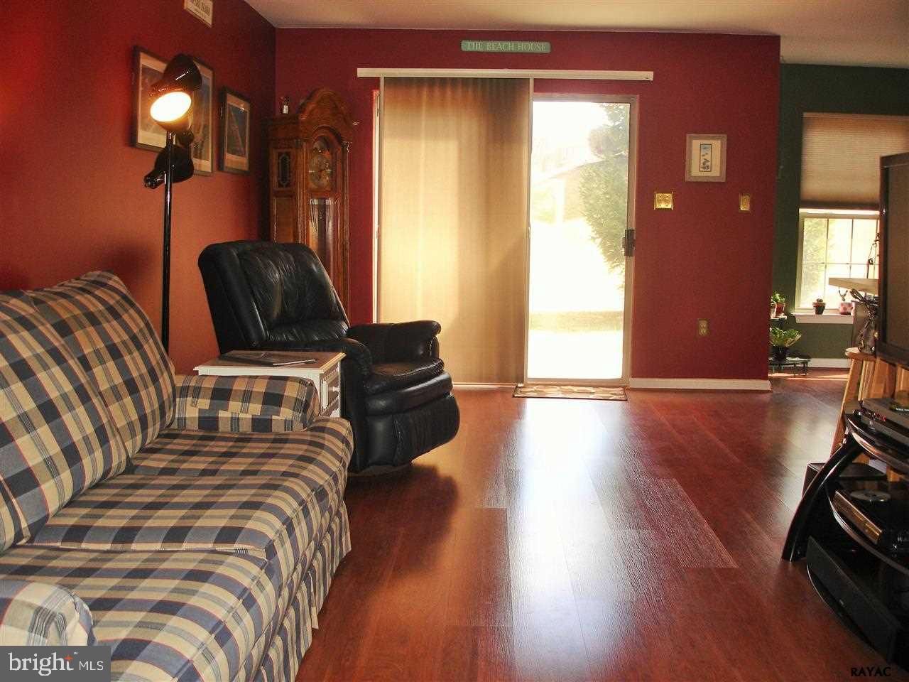 127 Pointe Ridge Drive York, PA 17402 - Photo 6 of 22 Gallery Image 6