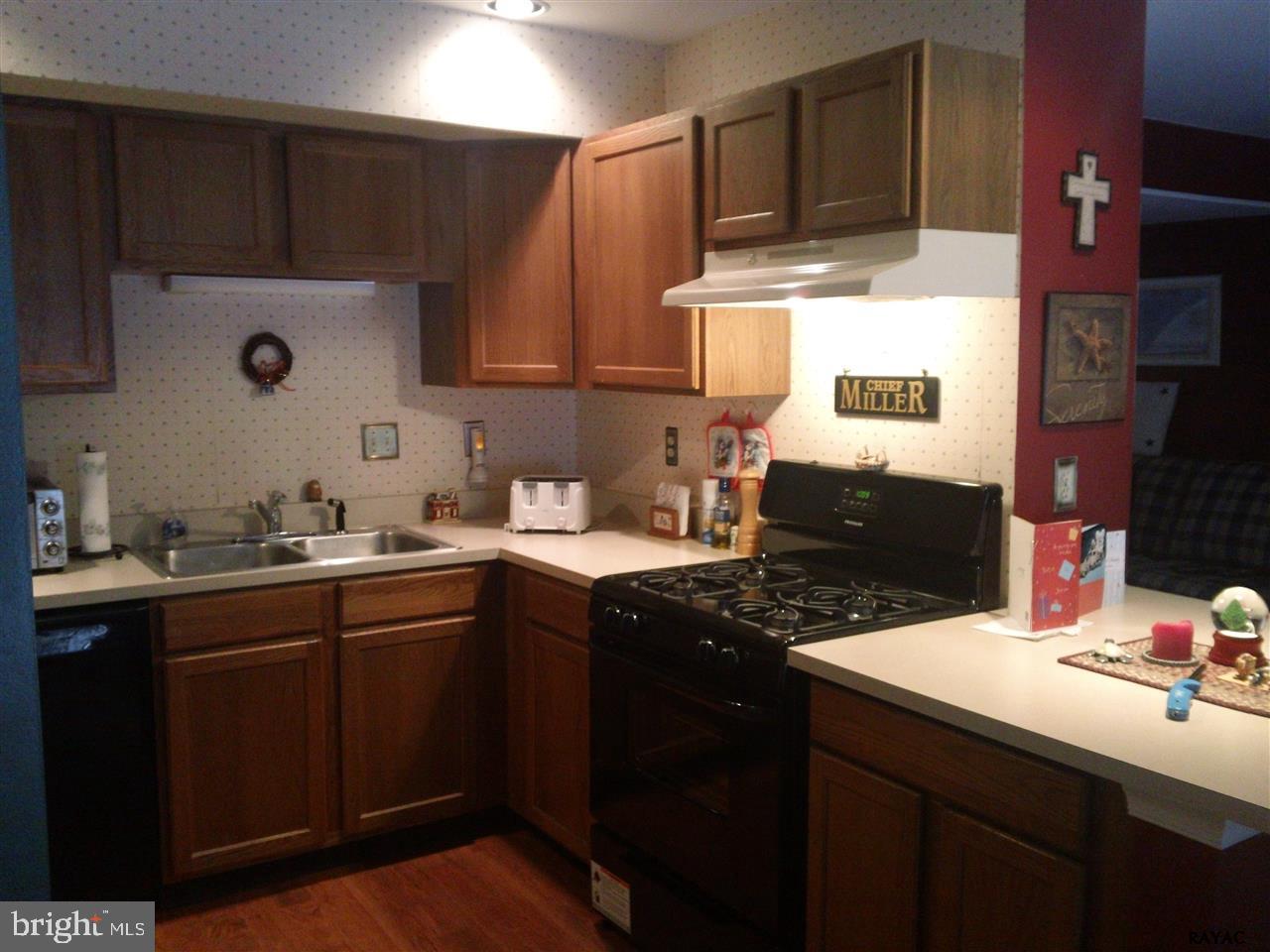 127 Pointe Ridge Drive York, PA 17402 - Photo 7 of 22 Gallery Image 7