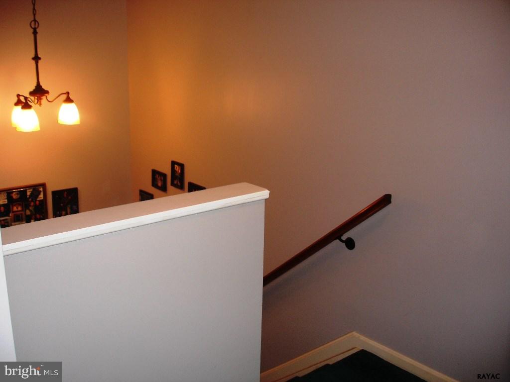 127 Pointe Ridge Drive York, PA 17402 - Photo 10 of 22 Gallery Image 10