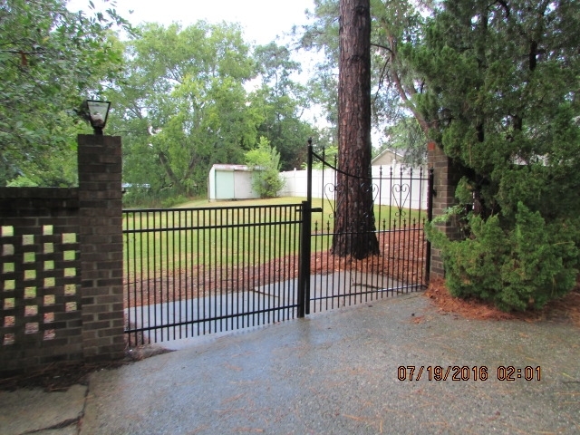 4315 Jones Road Macon, GA 31216 - Photo 5 of 26 a view of a house with a street view
