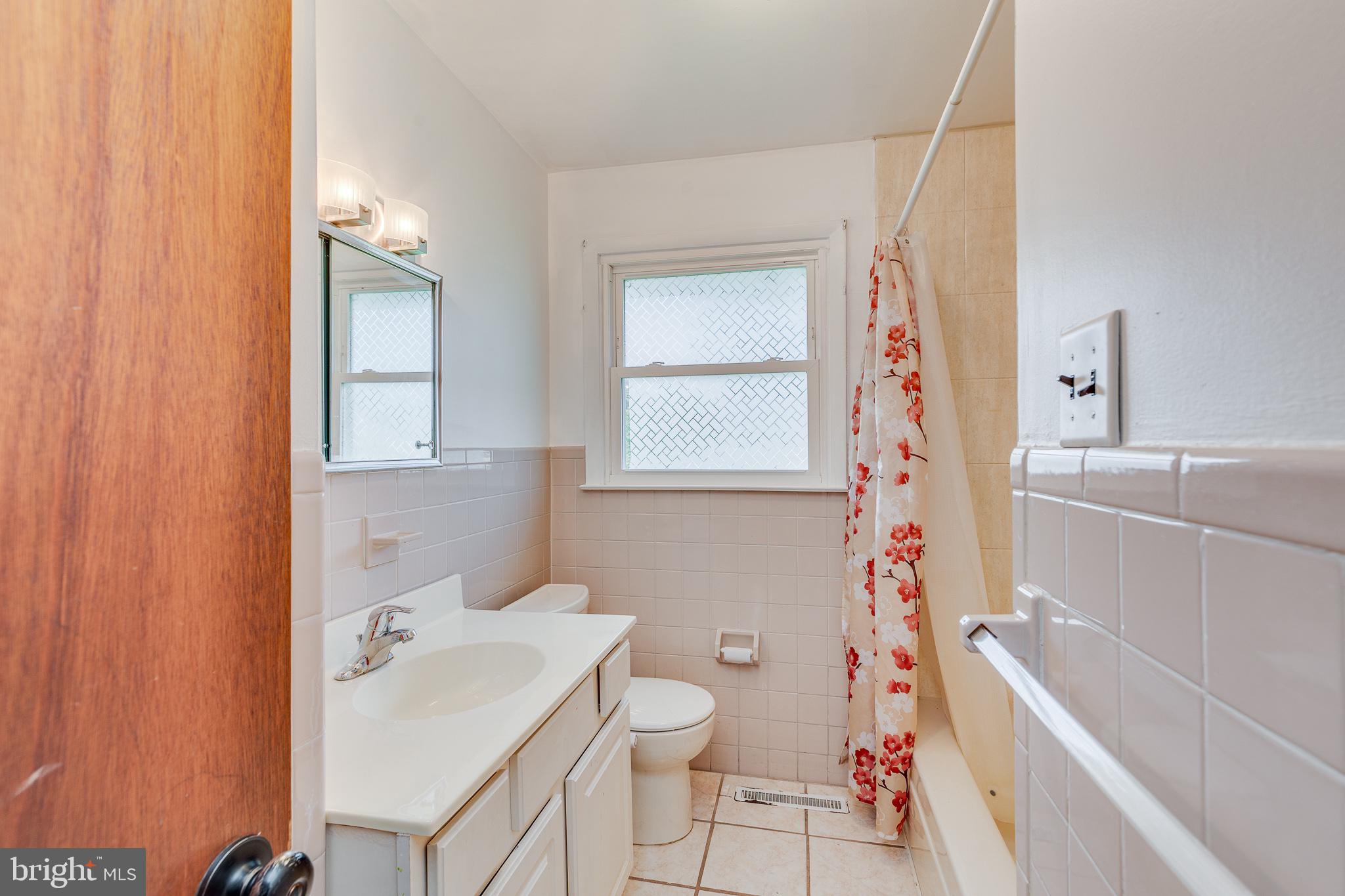 443 Flanders Road Bellmawr, NJ 08031 - Photo 19 of 22 Bathroom