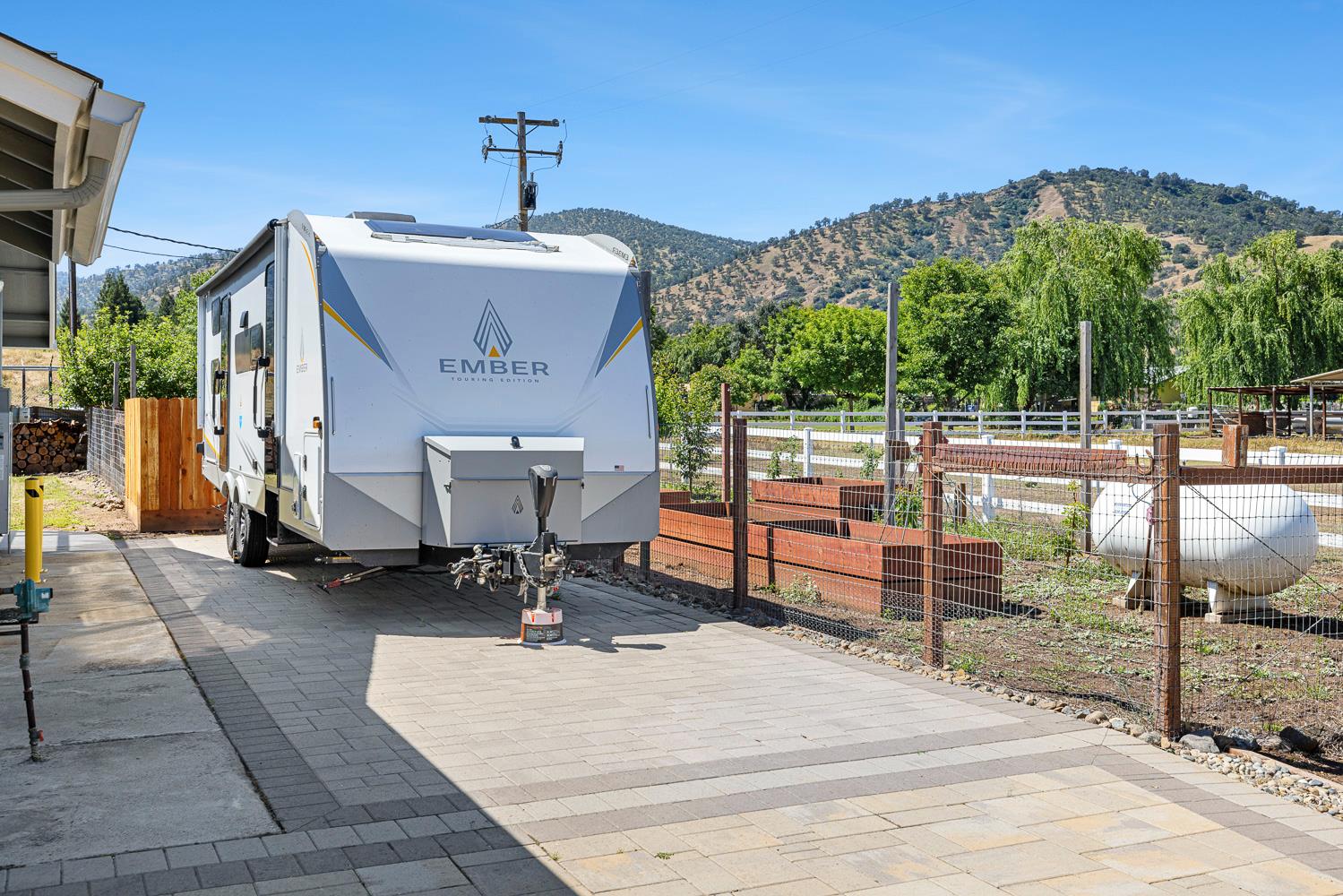 5741 Elwood Road Sanger, CA 93657 - Photo 44 of 71 RV Parking 30 Amp Service