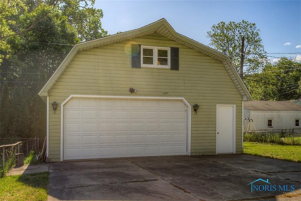 5538 Chippewa Road Toledo, OH 43613 - Photo 3 of 16 Gallery Image 3
