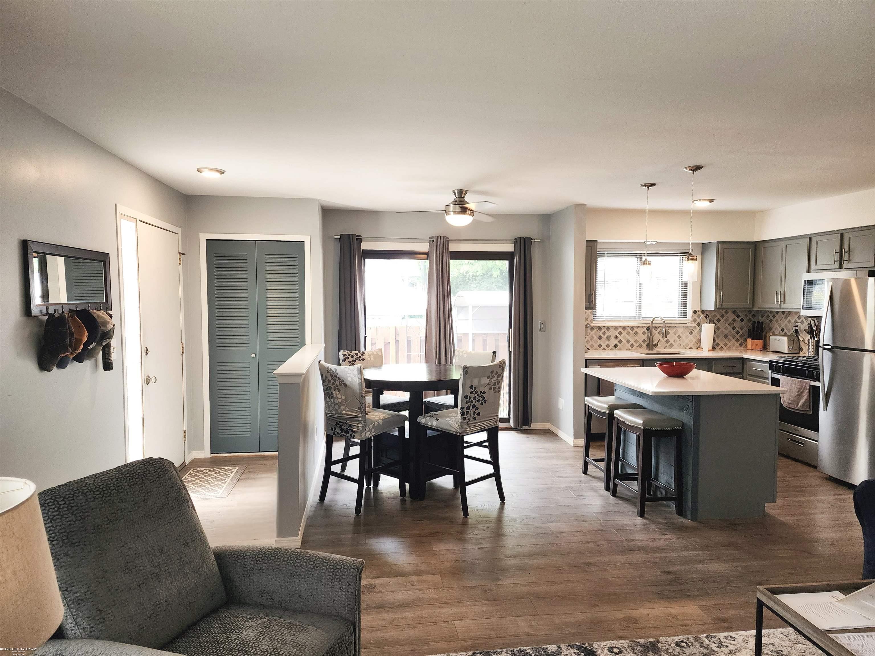 24813 Greenhill Road Warren, MI 48091 - Photo 19 of 51 50153451-bb41f797-ab47-4382-9f43-f2898854ca51.JPG