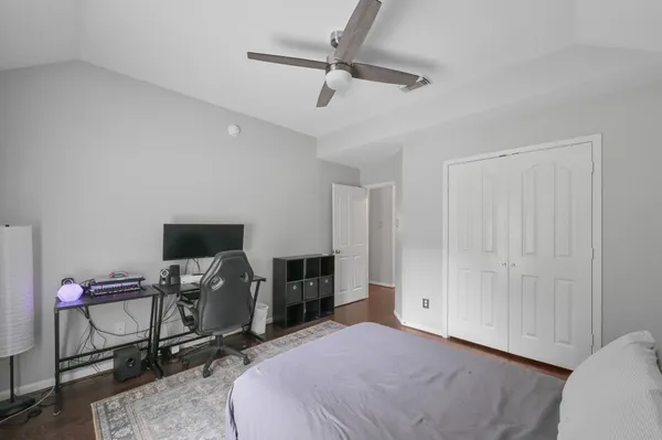 $574,900 | 2 Westward Ridge Place, The Woodlands, TX 77384