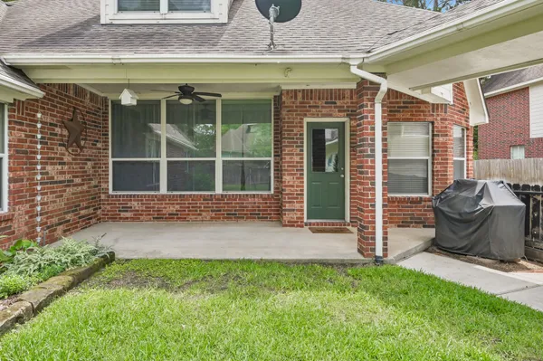 $574,900 | 2 Westward Ridge Place, The Woodlands, TX 77384