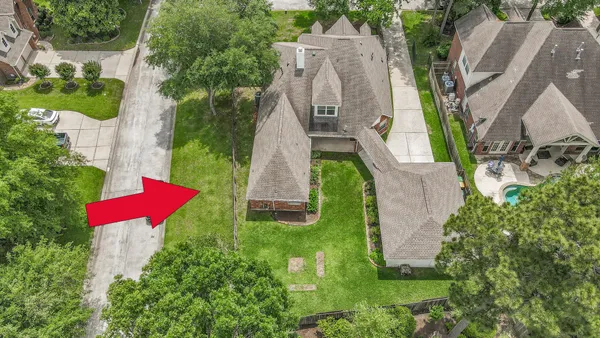 $574,900 | 2 Westward Ridge Place, The Woodlands, TX 77384