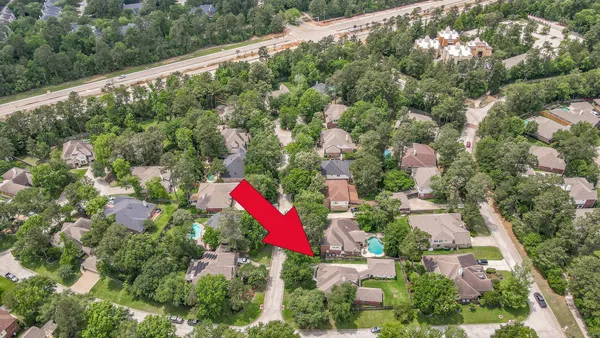 $574,900 | 2 Westward Ridge Place, The Woodlands, TX 77384