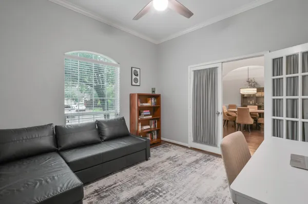 $574,900 | 2 Westward Ridge Place, The Woodlands, TX 77384