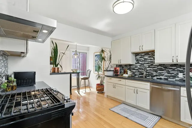 $949,000 | 214 Louisburg Street, San Francisco, CA 94112