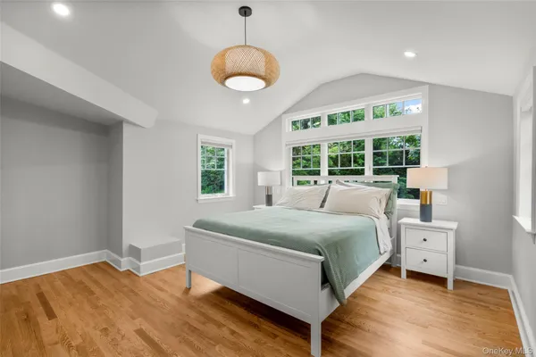 $14,000 | 42 Iselin Terrace, Larchmont, NY 10538