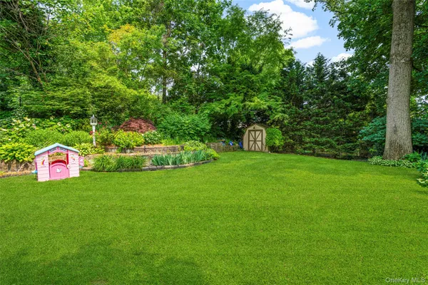 $14,000 | 42 Iselin Terrace, Larchmont, NY 10538