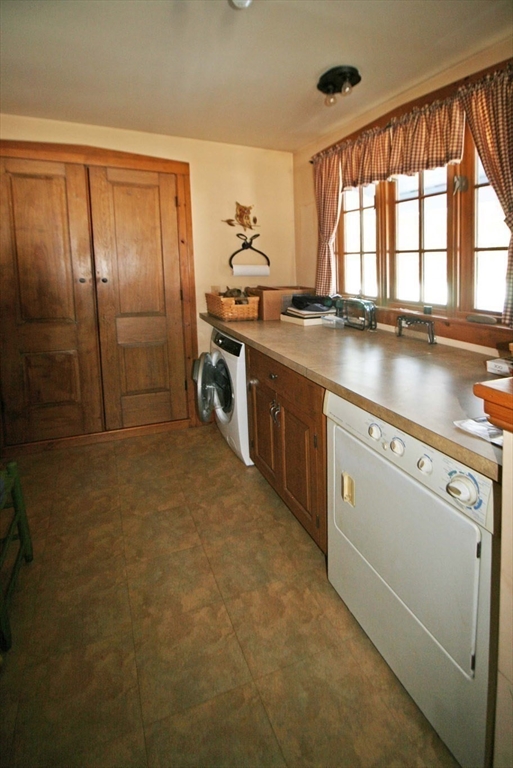 11 Cook Road Southampton, MA 01073 - Photo 12 of 40 Gallery Image 12