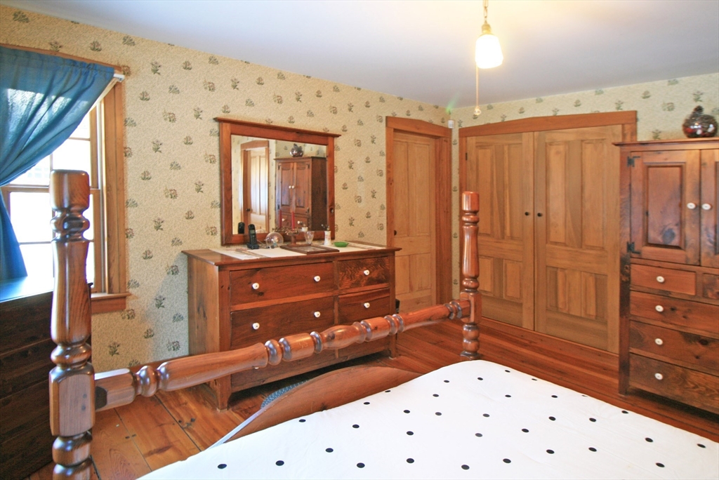 11 Cook Road Southampton, MA 01073 - Photo 14 of 40 Gallery Image 14