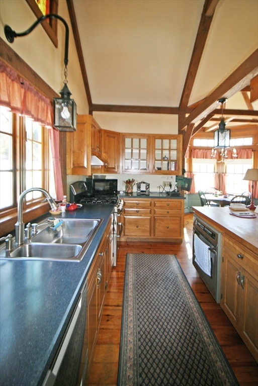 11 Cook Road Southampton, MA 01073 - Photo 8 of 40 Gallery Image 8