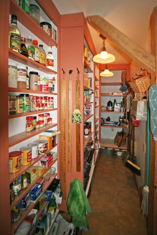 11 Cook Road Southampton, MA 01073 - Photo 10 of 40 Gallery Image 10