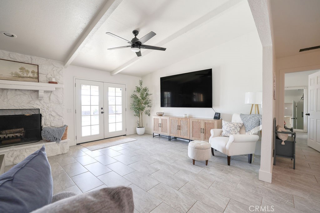16465 Holcomb Way Riverside, CA 92504 - Photo 11 of 49