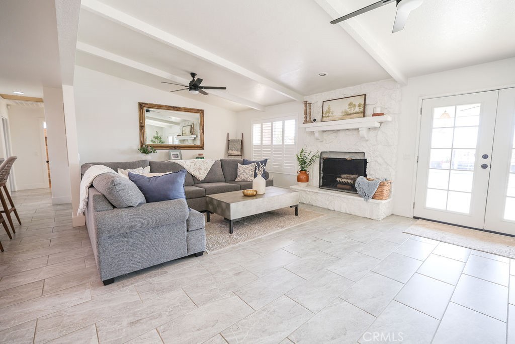 16465 Holcomb Way Riverside, CA 92504 - Photo 13 of 49
