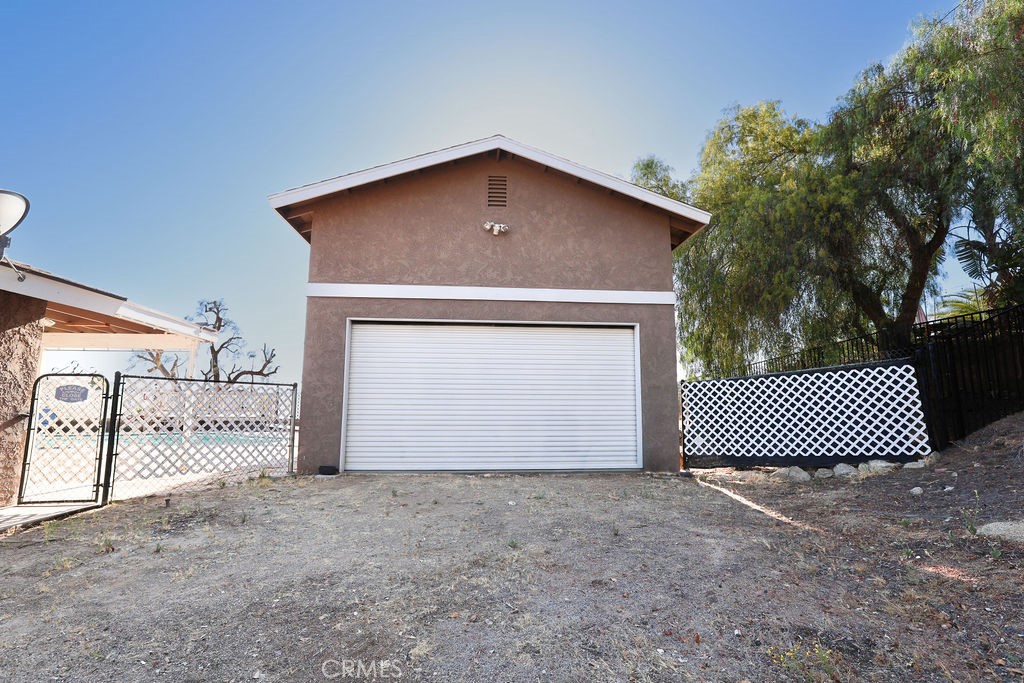 16465 Holcomb Way Riverside, CA 92504 - Photo 39 of 49 Approx 1,000 sqft RV Garage